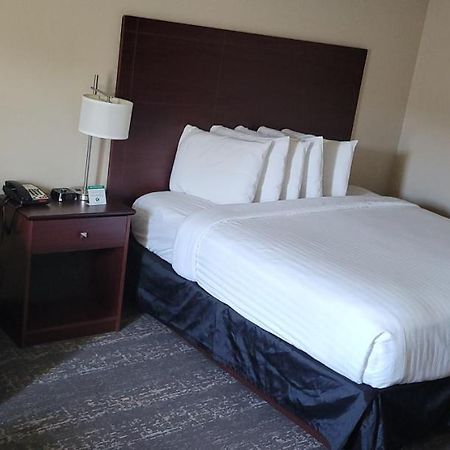 Boarders Inn & Suites By Cobblestone Hotels - Broken Bow ภายนอก รูปภาพ