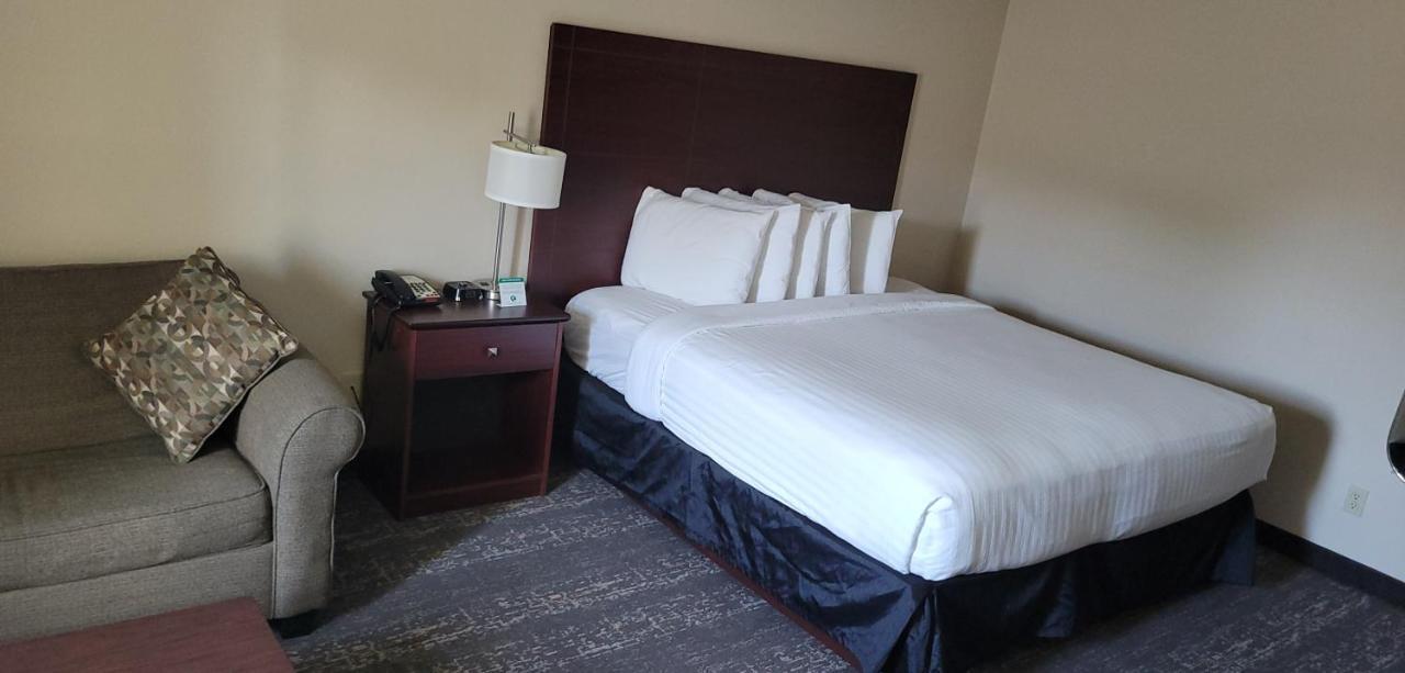 Boarders Inn & Suites By Cobblestone Hotels - Broken Bow ภายนอก รูปภาพ