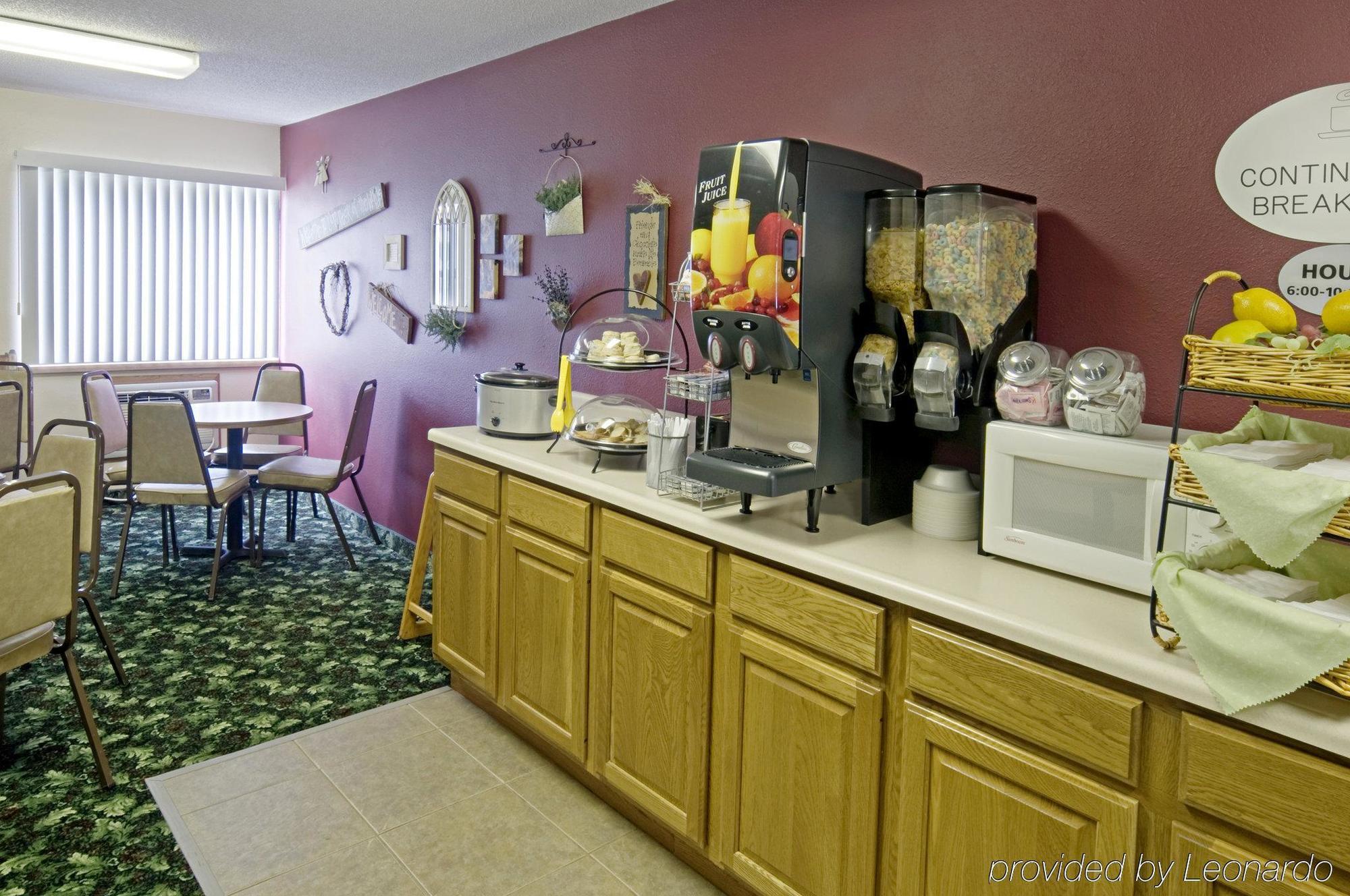 Boarders Inn & Suites By Cobblestone Hotels - Broken Bow ร้านอาหาร รูปภาพ